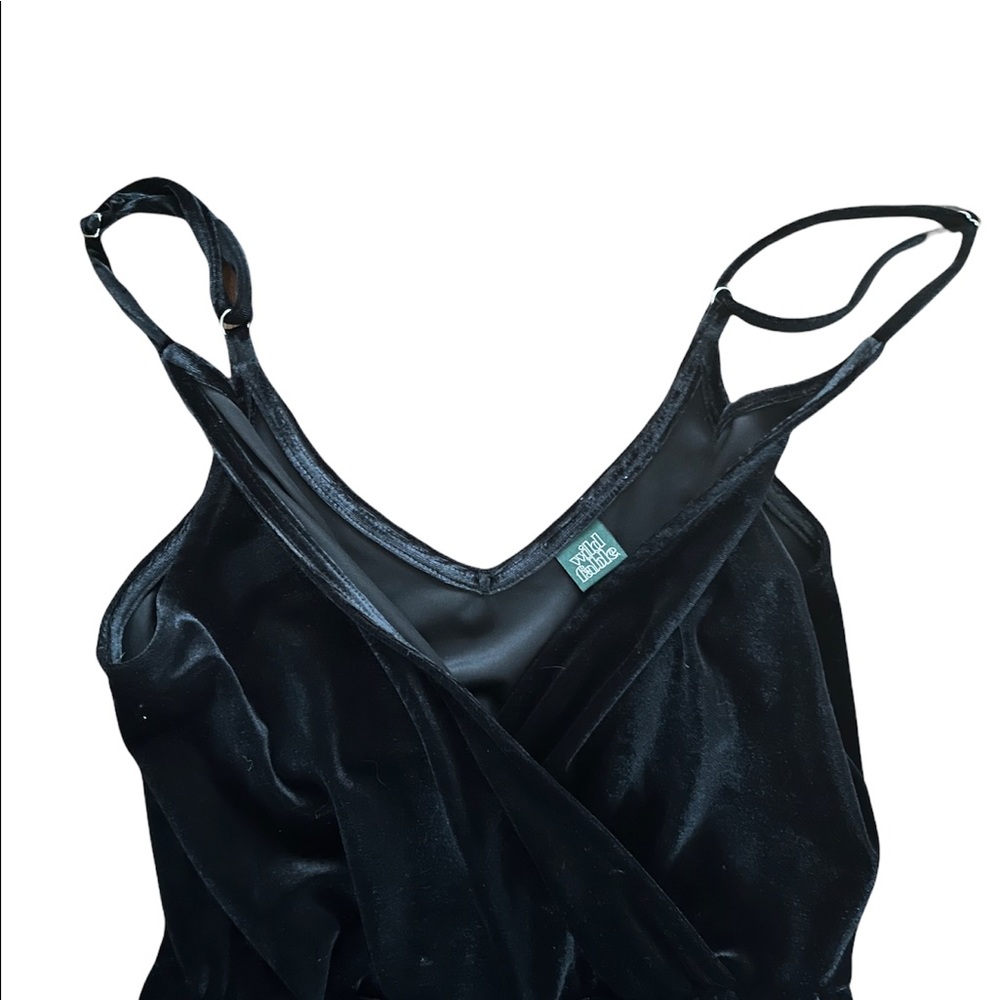 Perfect condition! Adjustable straps for a cozy fit! Worn once.